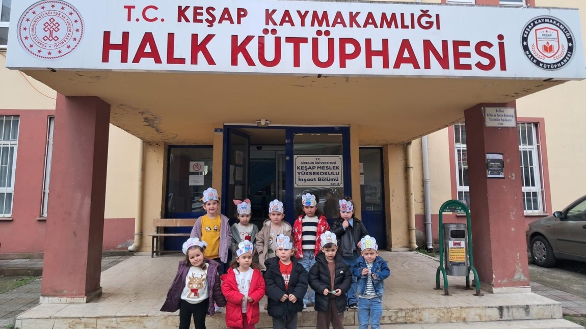  İLÇE KÜTÜPHANE ZİYARETİMİZ